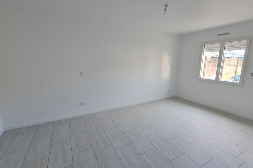 Appartement de plein pied à louer, centre ville de MOHON - Photo 4