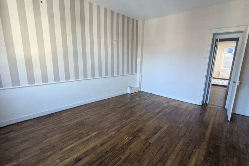 Commercial premises in Ploërmel, 44 m2 - Photo 2