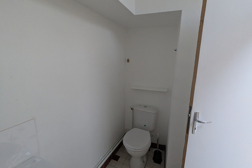 Commercial premises in Ploërmel, 44 m2 - Photo 7
