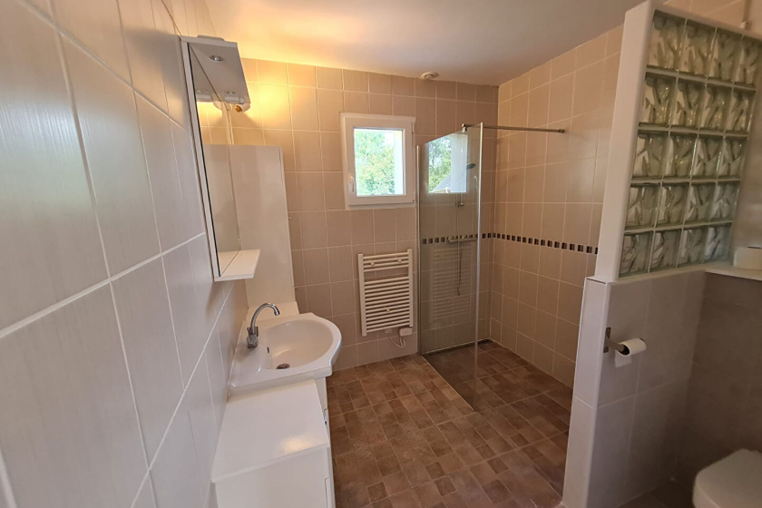 A Louer Maison Josselin 4 pièce(s) 121 m2 - Photo 5