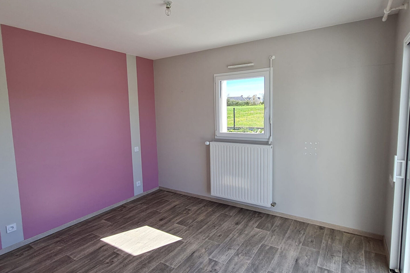 A louer, dans le bourg de MOHON, maison 4 chambres - Photo 5