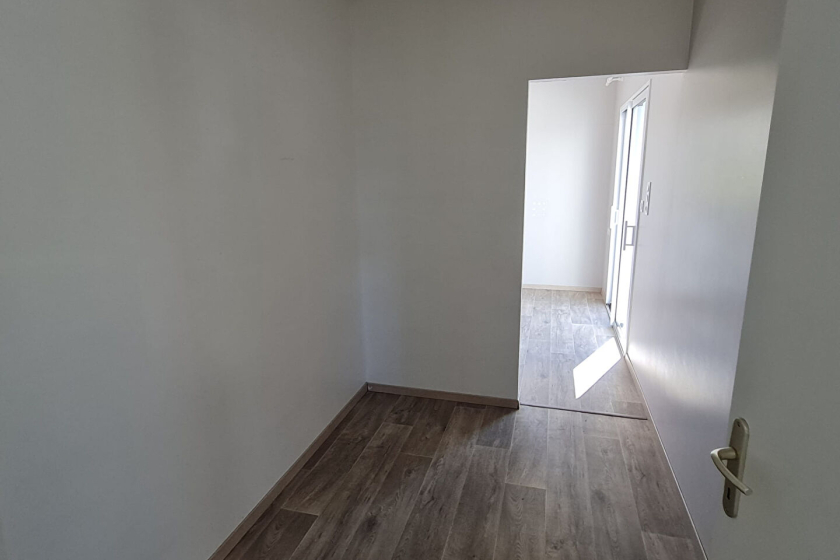 A louer, dans le bourg de MOHON, maison 4 chambres - Photo 6