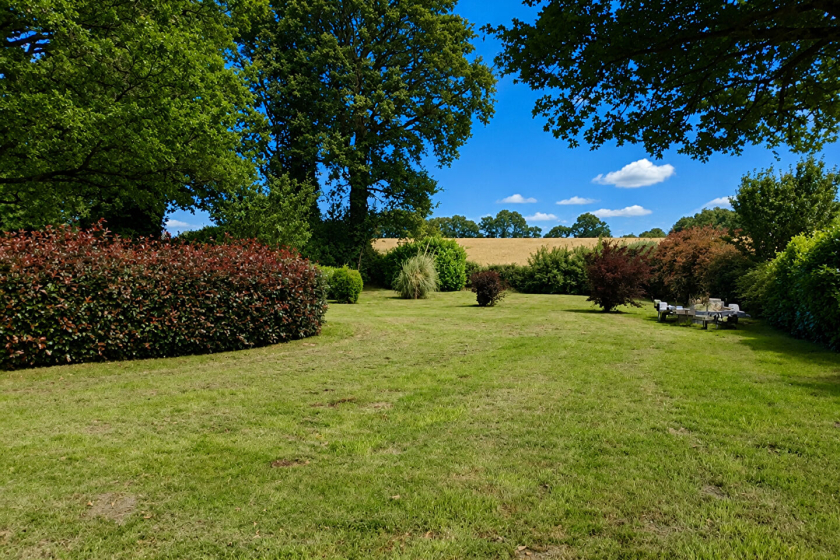 Morbihan, Les Forges de Lanouée - Jolie maison individuelle de 3 chambres avec un magnifique jardinaison - Photo 3