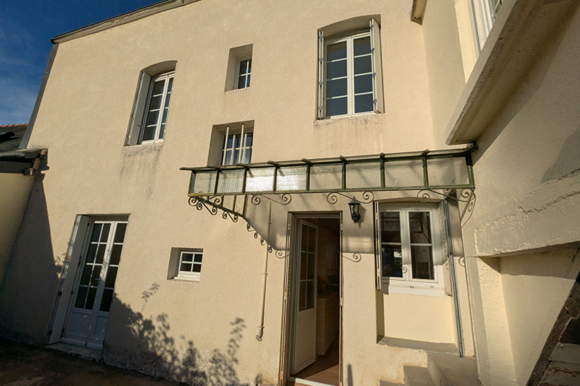  - Photo 2